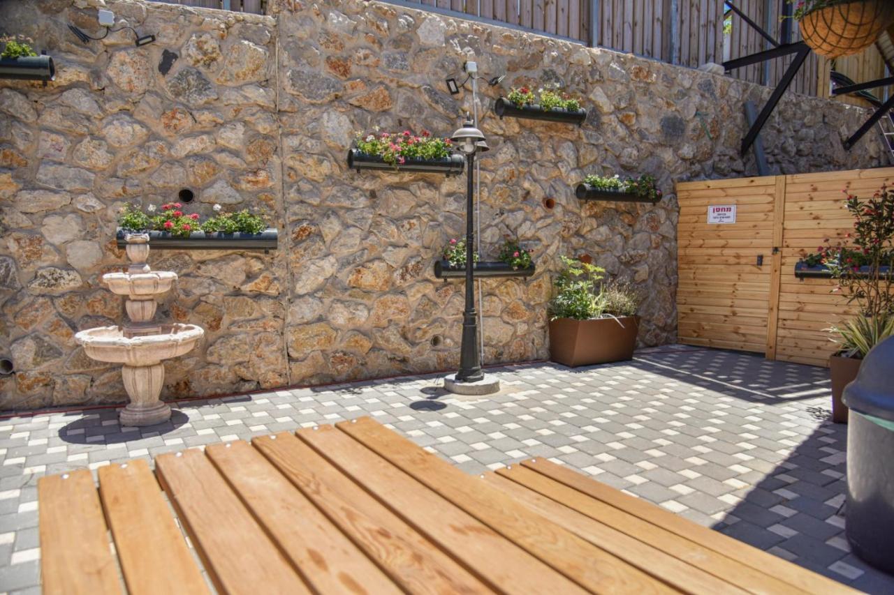 Mitzpe Hermon Tzimmers Majdal Shams Exterior photo